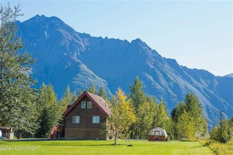 Nov 10, 2023 - Private room in bed and breakfast for $150. . Airbnb palmer alaska